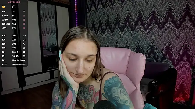 Snapshot of AlexRacc00n chatting on 12-06-24, 05:36 AlexRacc00n online show from 12-06-24, 05:36