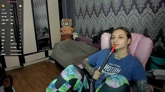 Snapshot of AlexRacc00n chatting on 01-21-25, 02:54 AlexRacc00n online show from 01-21-25, 02:54