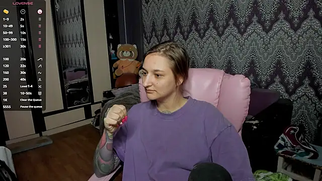 Snapshot of AlexRacc00n chatting on 02-01-25, 03:39 AlexRacc00n online show from 02-01-25, 03:39