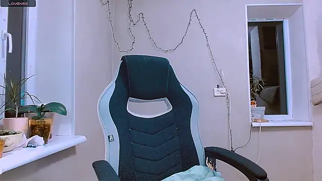 RosaJil online show from 11-30-25, 05:58