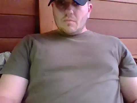 Snapshot of dotlondrina chatting on 10-25-25, 08:20 dotlondrina online show from 10-25-25, 08:20