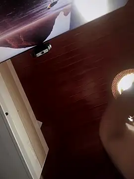 MarianaBenz online show from 10-11-25, 11:28