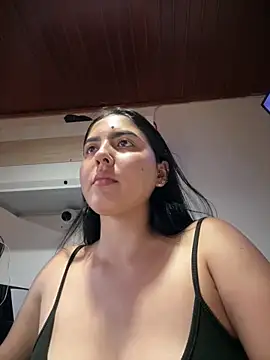 MarianaBenz online show from 02-12-26, 11:59