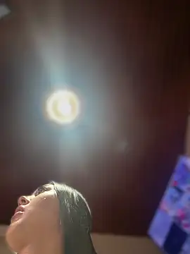 MarianaBenz online show from 12-22-25, 12:22