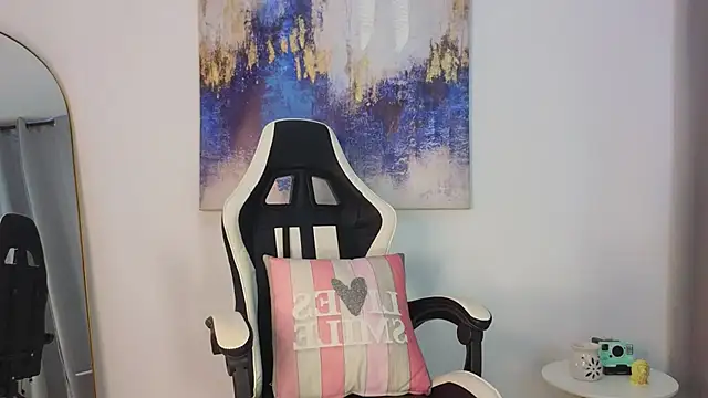 KristennBlue online show from 11-22-25, 11:53