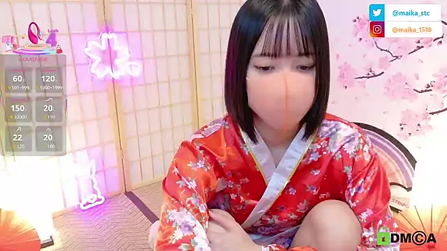 Snapshot of maika08 chatting on 10-16-25, 10:23 maika08 online show from 10-16-25, 10:23