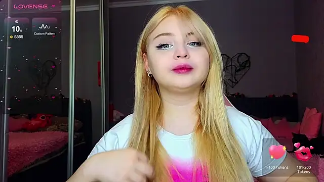 shy blondiee online show from 02-14-25, 11:31