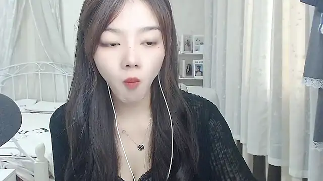 Jenny-Z online show from 05-13-26, 01:45