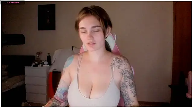 AnnaRoading online show from 12-10-24, 06:38