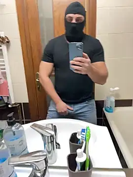 Snapshot of marianmin chatting on 02-17-25, 10:51 marianmin online show from 02-17-25, 10:51