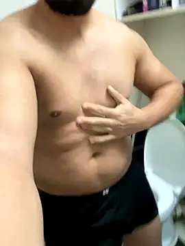 Snapshot of marianmin chatting on 10-15-25, 06:33 marianmin online show from 10-15-25, 06:33