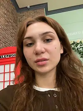 QuitieLia online show from 04-03-26, 01:39