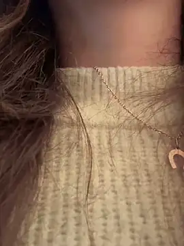 QuitieLia online show from 10-09-25, 09:32