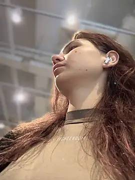 QuitieLia online show from 09-13-25, 08:14