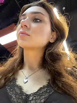 Snapshot of QuitieLia chatting on 04-18-26, 12:51 QuitieLia online show from 04-18-26, 12:51