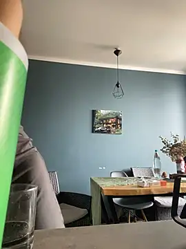 QuitieLia online show from 02-24-26, 07:20