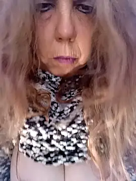 katybell1 online show from 02-25-25, 03:20