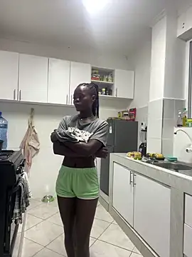 petiteebony 81 online show from 10-31-25, 05:20