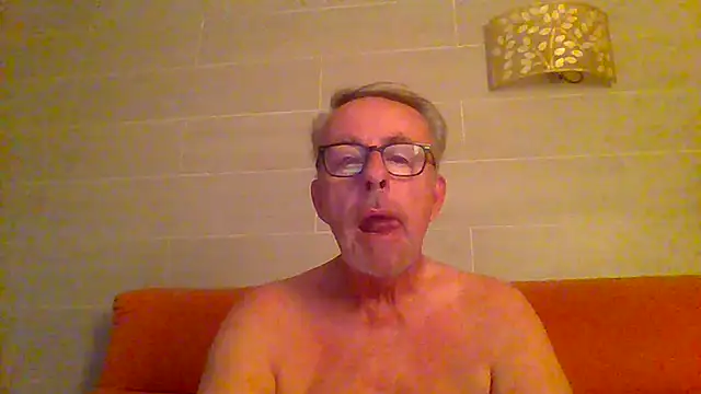 tuggy59 online show from 07-19-26, 05:16