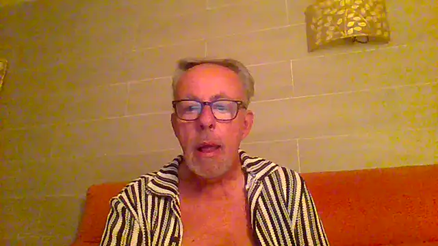 tuggy59 online show from 07-09-26, 04:13