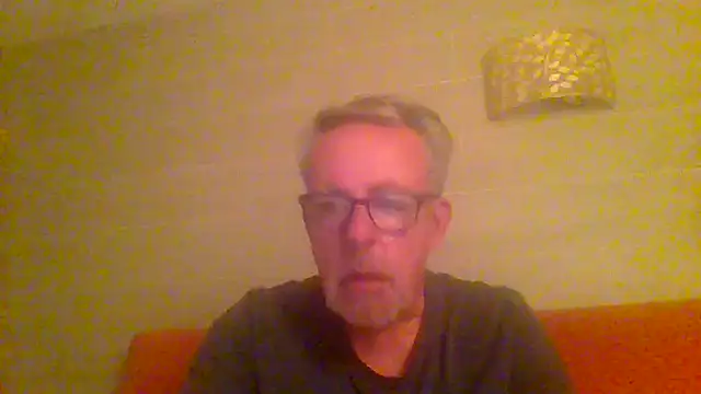 Snapshot of tuggy59 chatting on 05-05-26, 04:15 tuggy59 online show from 05-05-26, 04:15