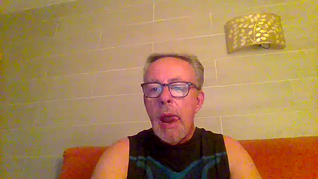 tuggy59 online show from 06-17-26, 04:45