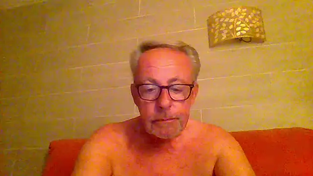 Snapshot of tuggy59 chatting on 06-03-26, 03:51 tuggy59 online show from 06-03-26, 03:51