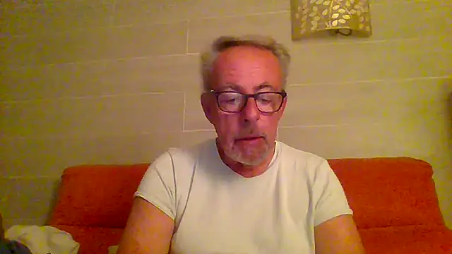 tuggy59 online show from 12-19-25, 05:54