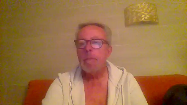 tuggy59 online show from 04-05-26, 03:35