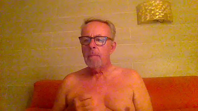 tuggy59 online show from 07-27-26, 04:08