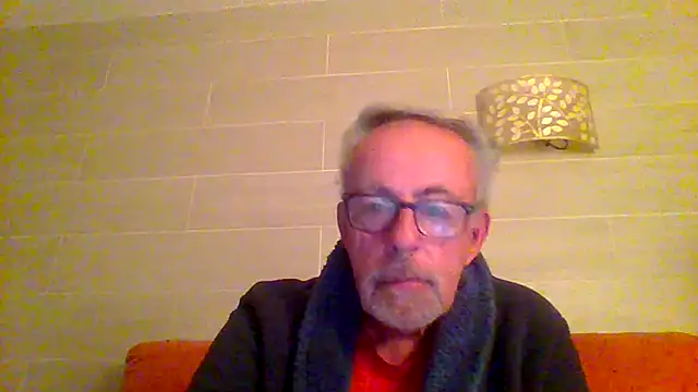 tuggy59 online show from 12-18-25, 05:56