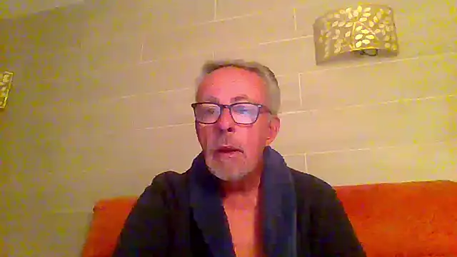 tuggy59 online show from 11-28-25, 03:07