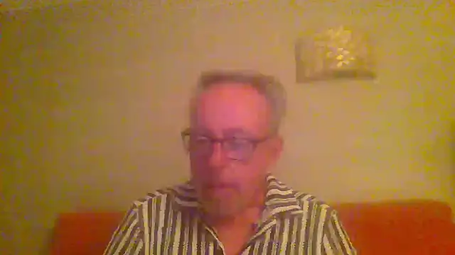 Snapshot of tuggy59 chatting on 05-04-26, 04:49 tuggy59 online show from 05-04-26, 04:49