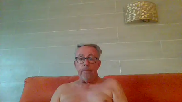 tuggy59 online show from 07-12-26, 06:14