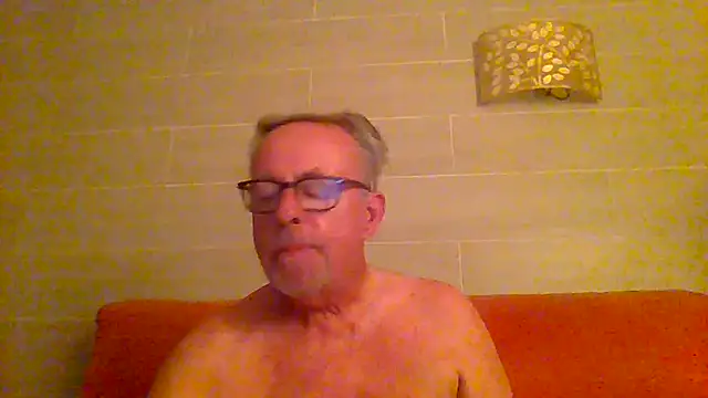 tuggy59 online show from 07-14-26, 04:17