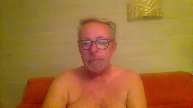 tuggy59 online show from 04-11-26, 03:25