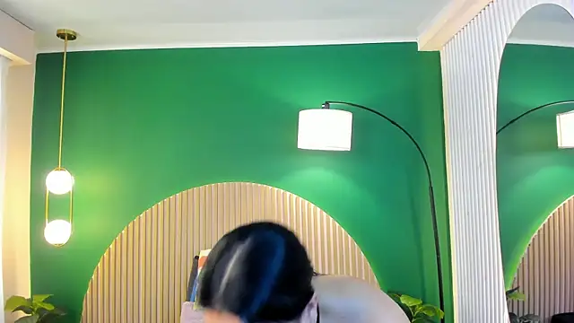 taylor bennet online show from 11-06-25, 07:07