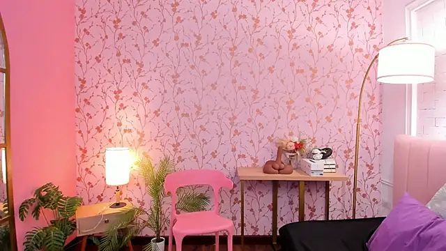 taylor bennet online show from 09-25-25, 05:24