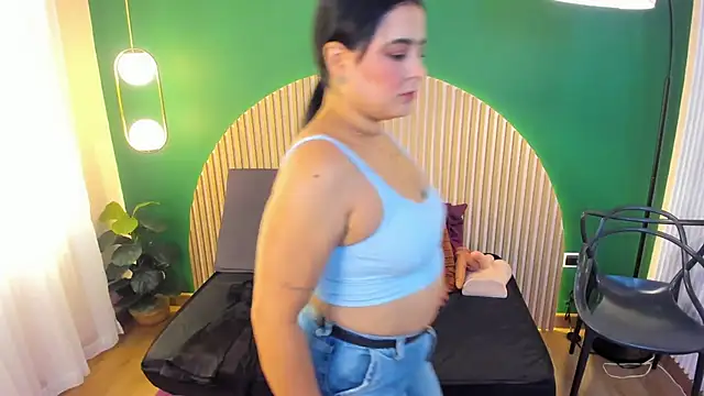 taylor bennet online show from 11-12-25, 11:47