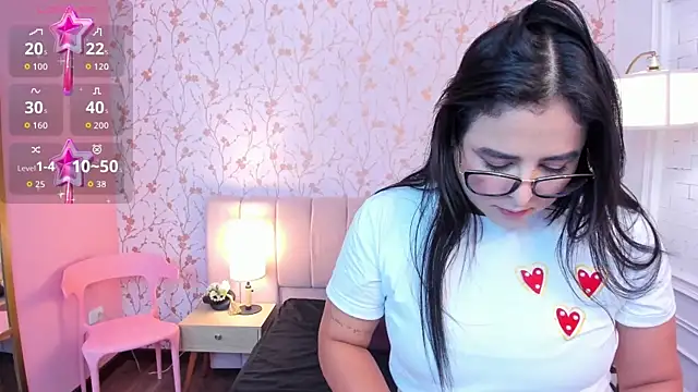 Snapshot of taylor_bennet chatting on 03-14-26, 12:11 taylor bennet online show from 03-14-26, 12:11