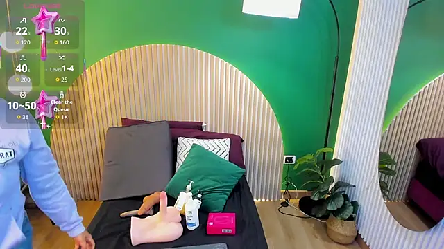 taylor bennet online show from 10-19-25, 12:08