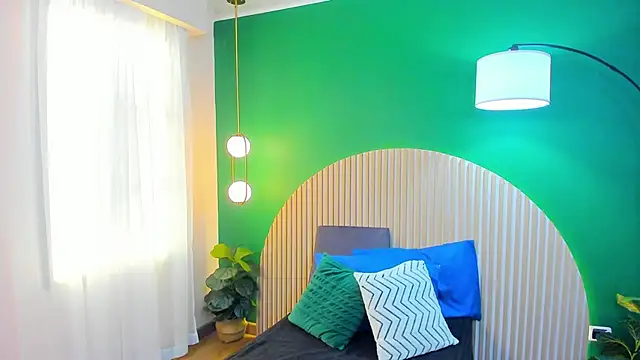 taylor bennet online show from 09-22-25, 11:49