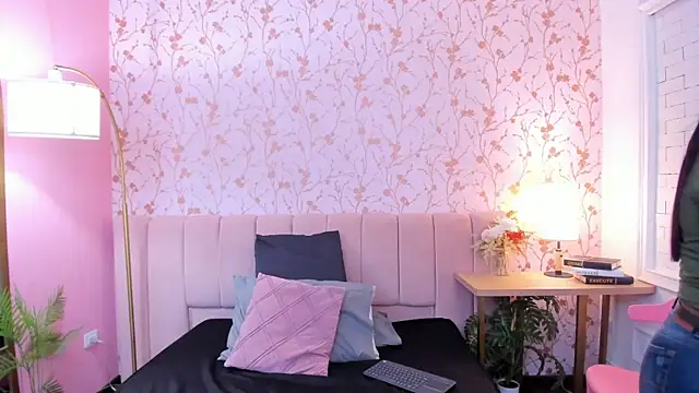 taylor bennet online show from 02-07-26, 12:02