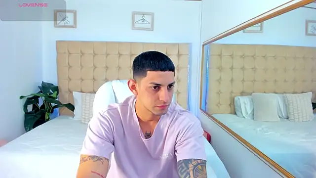 Alex cute77 online show from 10-01-25, 12:31