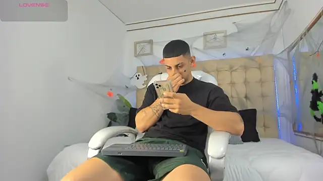 Alex cute77 online show from 10-16-25, 12:35