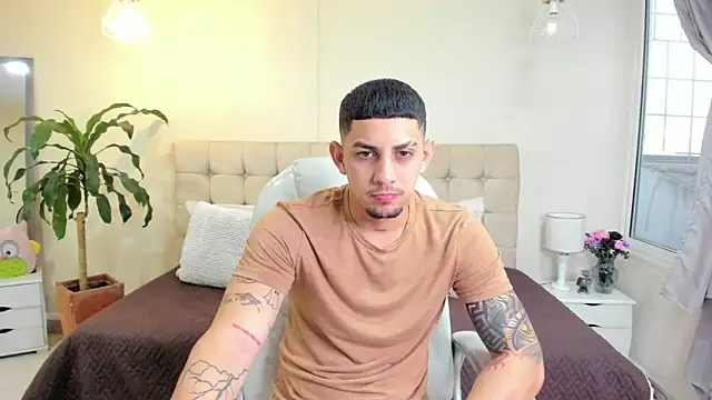 Alex cute77 online show from 03-20-25, 12:11