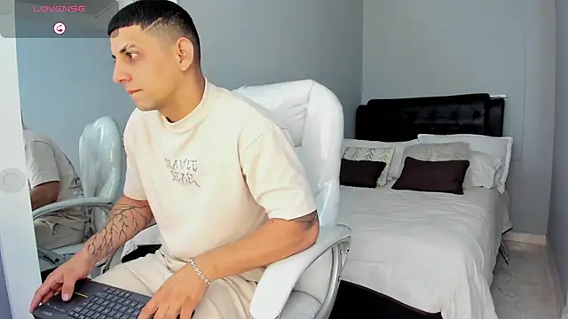 Alex cute77 online show from 01-09-26, 12:45