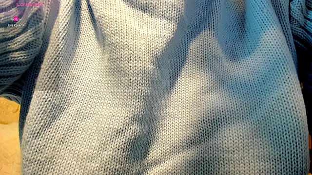 Sassy Teen online show from 10-27-25, 09:32