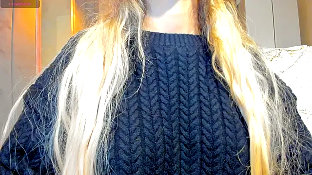 Sassy Teen online show from 11-30-25, 10:38