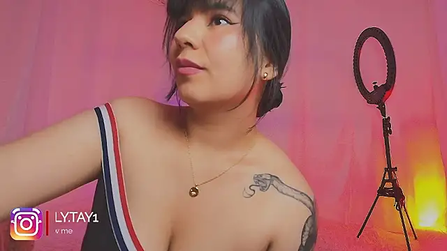 lili taylor online show from 02-22-26, 02:08